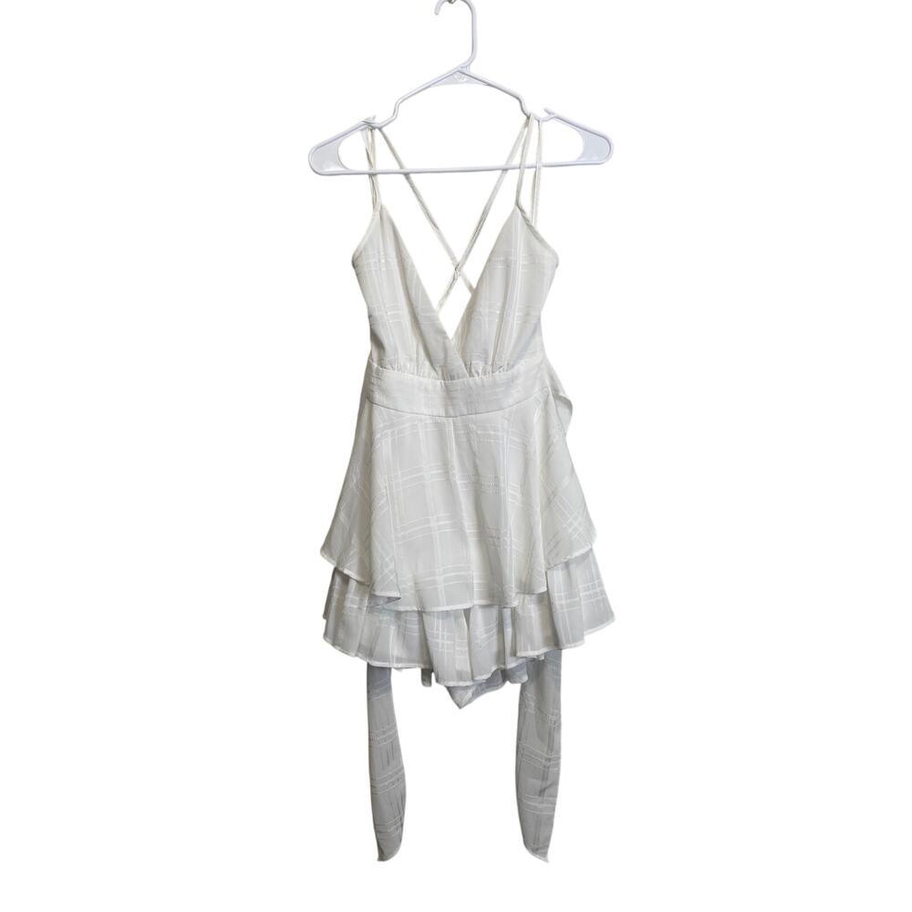 Selfie Leslie White Tiered Rompers Criss cross Strap Size XS